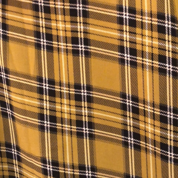 Plaid Top - Picture 5 of 6